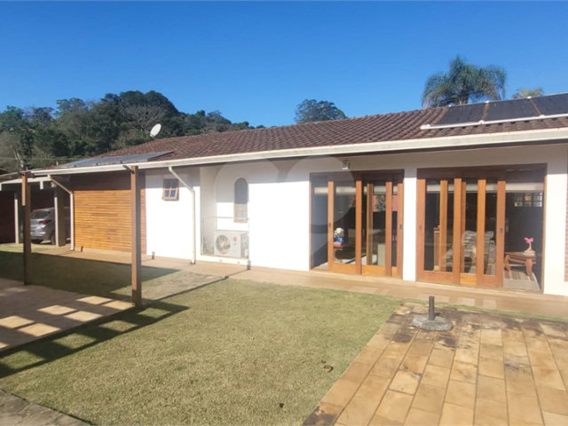 Casa à venda com 3 quartos, sendo 2 suítes,  em Mantiqueira, Mairiporã, SP