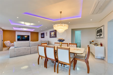 Apartamento à venda com 4 suítes em Vila Sofia, São Paulo, SP