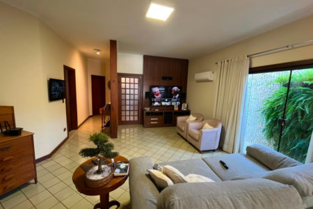 Casa à venda com 3 quartos, sendo 1 suíte,  em Santos Dumont, Três Lagoas, MS