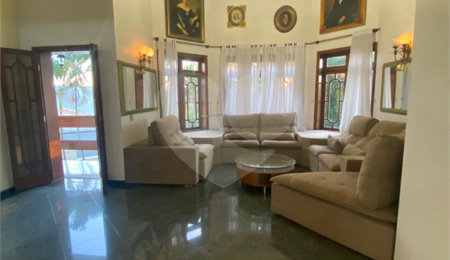 Casa à venda com 3 quartos, sendo 4 suítes,  no condomínio Estância Marambaia, Vinhedo - SP