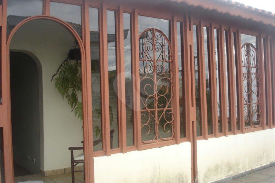 Sobrado à venda com 5 quartos, sendo 2 suítes,  em Jardim Leonor Mendes de Barros, São Paulo, SP