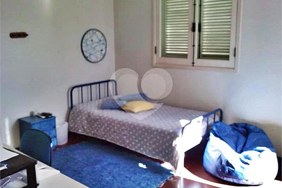 Sobrado à venda com 4 quartos, sendo 3 suítes, em Tremembé, São Paulo, SP