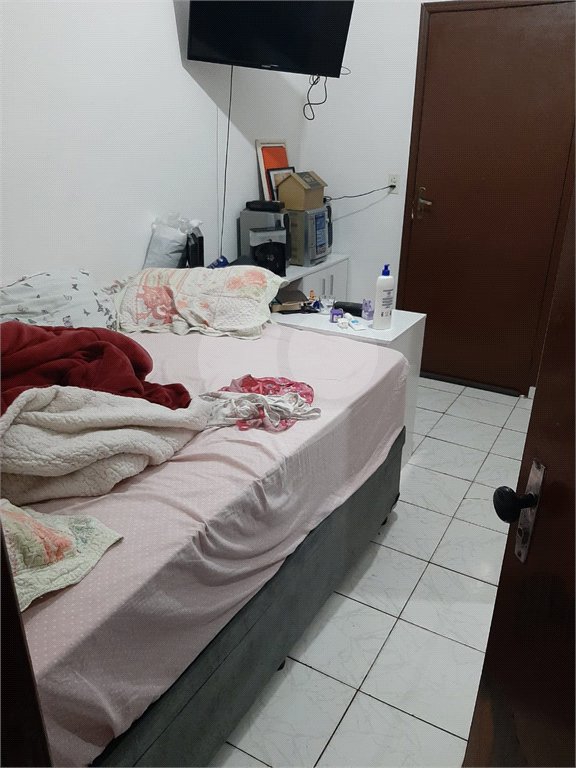 Sobrado à venda com 4 quartos em Horto, São Paulo, SP
