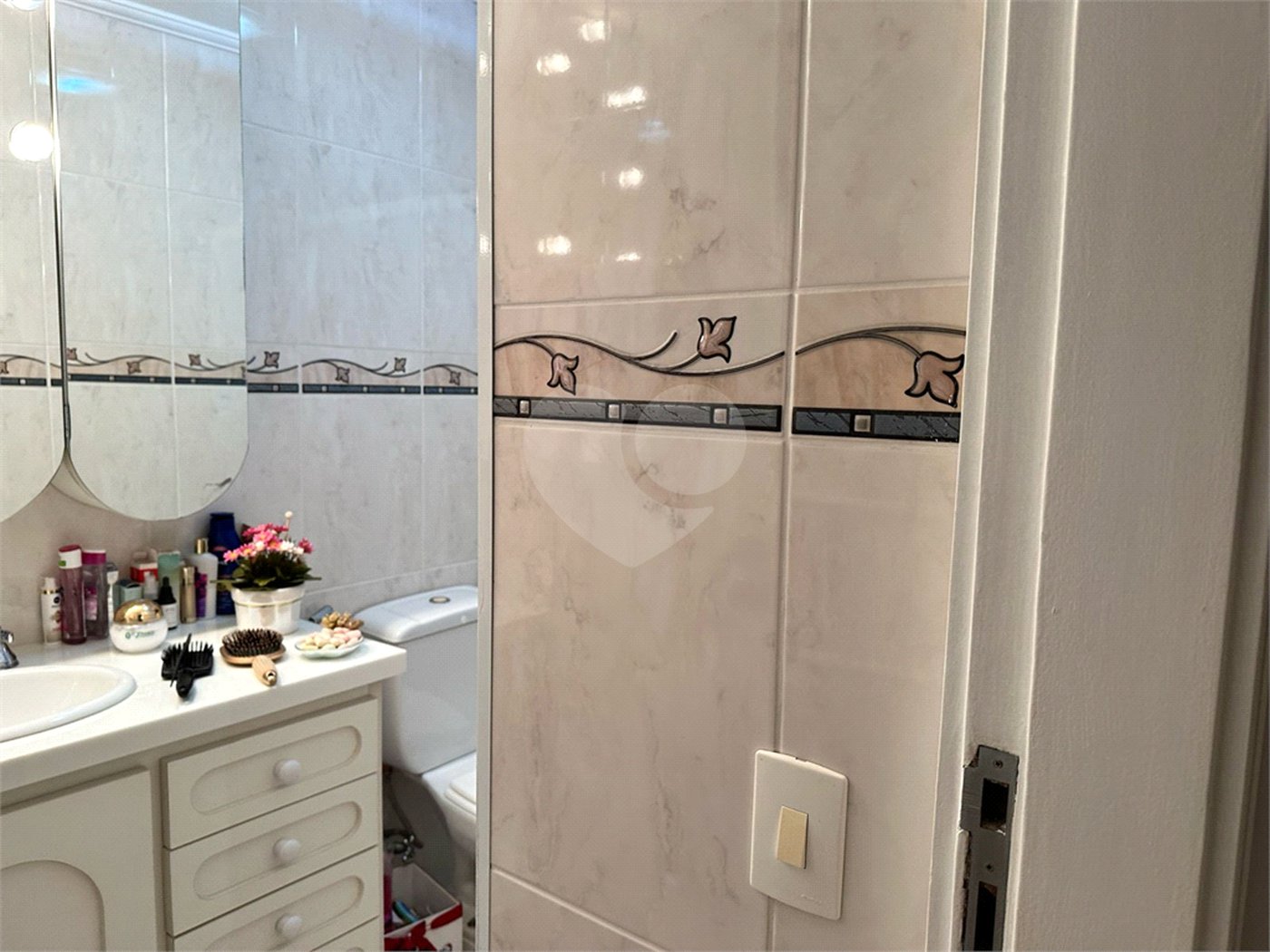 Cobertura à venda com 3 quartos, sendo 1 suíte, em Lar São Paulo, São Paulo, SP
