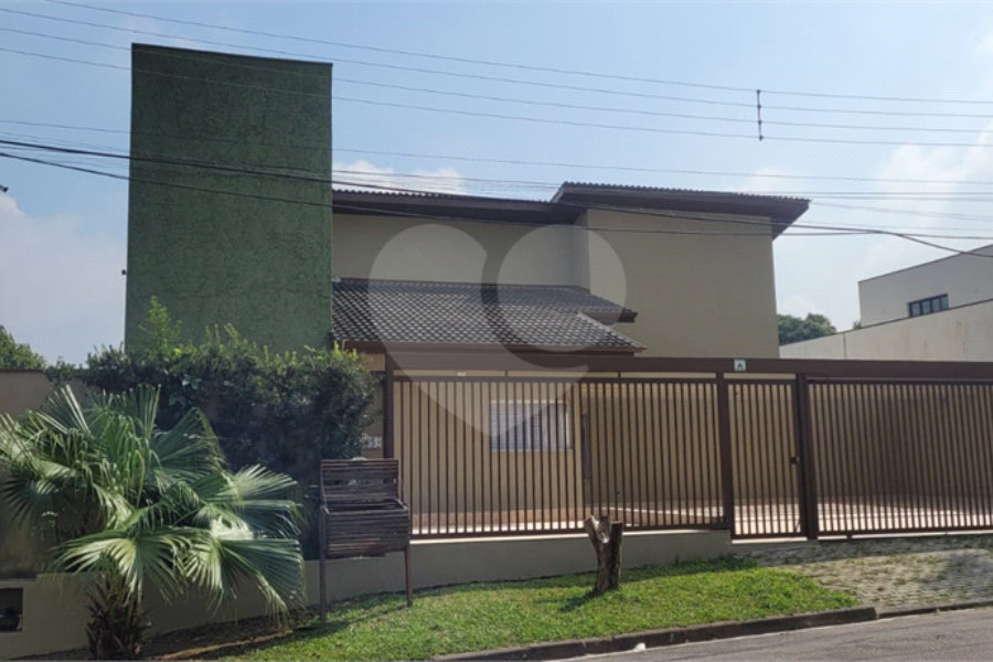 Casa à venda com 3 suítes no condomínio Alpes da Cantareira, Mairiporã - SP