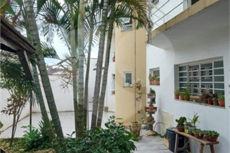 Sobrado à venda com 3 quartos, sendo 1 suíte,  em Vila Mogilar, Mogi das Cruzes, SP