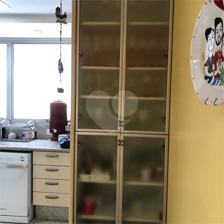 Apartamento à venda com 4 quartos, sendo 3 suítes, em Alto da Boa Vista, São Paulo, SP