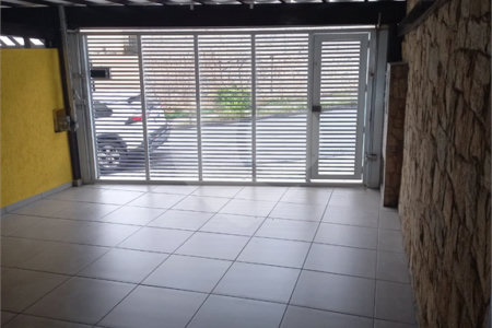 Sobrado à venda com 3 quartos em Jardim Marisa, São Paulo, SP