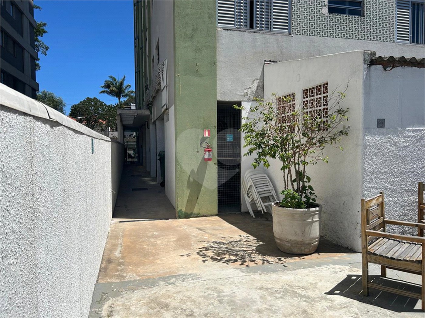 Onde o sossego encontra a praticidade: Seu novo refúgio no Planalto Paulista!Andar alto,vista privilegiada, 2 dormitorios,1 sala,cozinha e banheiro,SEM VAGA.