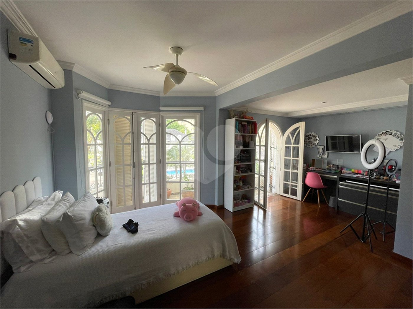 Casa em condomínio à venda ou para alugar com 4 quartos, sendo 3 suítes,  em Jardim Panorama, São Paulo, SP
