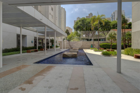Apartamento à venda com 4 quartos, sendo 3 suítes, em Alto da Boa Vista, São Paulo, SP