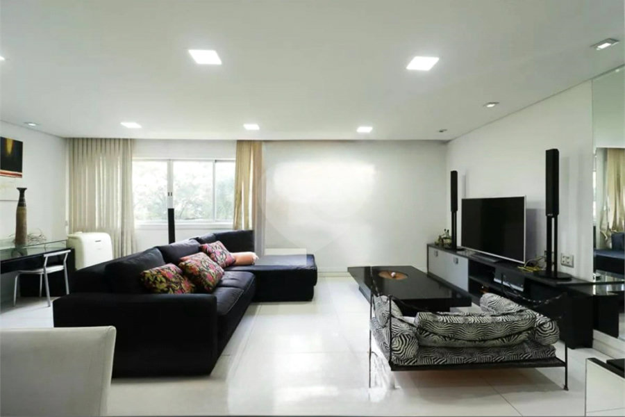 Apartamento à venda com 3 quartos, sendo 1 suíte, em Santana, São Paulo, SP