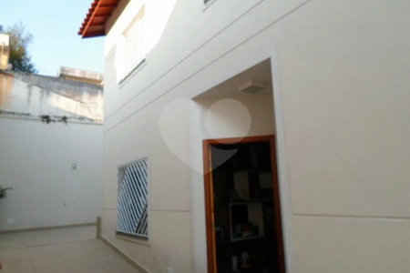 Casa à venda com 3 quartos, sendo 1 suíte,  no condomínio Fernandes, São Paulo - SP