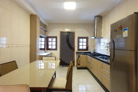 Sobrado à venda com 2 quartos, sendo 1 suíte,  em Vila Gomes Cardim, São Paulo, SP