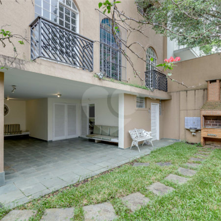 Sobrado à venda com 4 quartos, sendo 2 suítes, em Brooklin Velho, São Paulo, SP