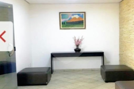Apartamento Residencial à venda na Aclimação.