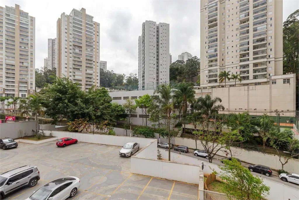 Apartamento à venda com 2 quartos, sendo 1 suíte, em Vila Andrade, São Paulo, SP