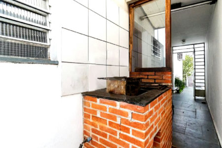 Casa à venda com 4 quartos, sendo 2 suítes, em Indianópolis, São Paulo, SP
