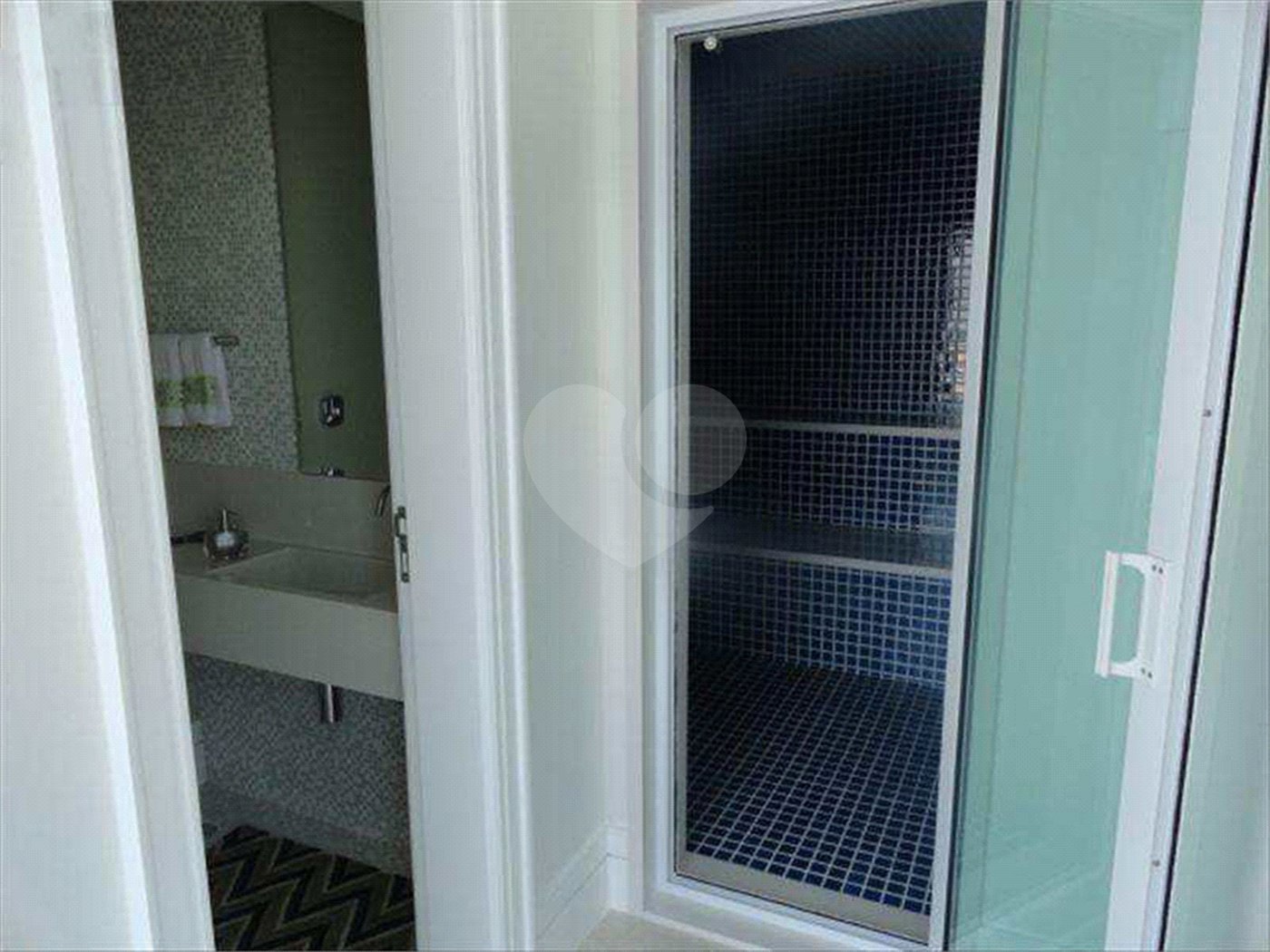 Apartamento à venda com 3 suítes em Jardim Virgínia, Guarujá, SP