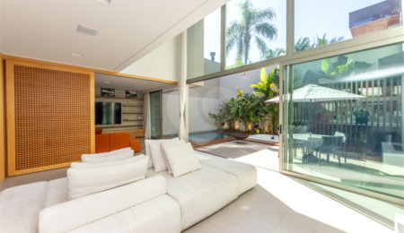 Casa à venda com 3 suítes no condomínio Lazuli, São Paulo - SP
