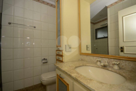 Apartamento à venda com 4 quartos, sendo 2 suítes, em Paraíso do Morumbi, São Paulo, SP