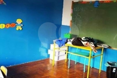 Sobrado à venda com 4 quartos, sendo 1 suíte, em Vila Monumento, São Paulo, SP