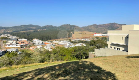 Terreno à venda em Condomínio Vale das Águas, Bragança Paulista, SP