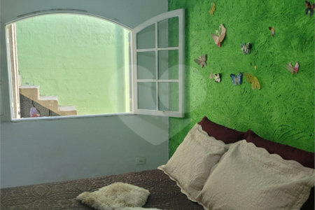 Casa de Vila à venda com 1 suíte em Vila Áurea, Poá, SP