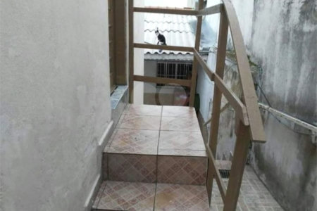 Casa de Vila à venda com 5 quartos em Jardim Santa Lúcia, Bragança Paulista, SP