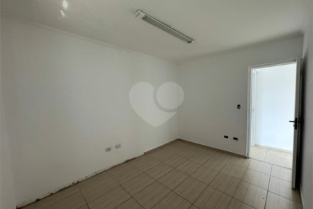 Casa à venda com 3 quartos, sendo 1 suíte,  em Vila Rosália, Guarulhos, SP