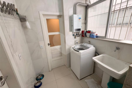 Apartamento à venda com 3 quartos, sendo 1 suíte,  em Lagoa, Rio de Janeiro, RJ