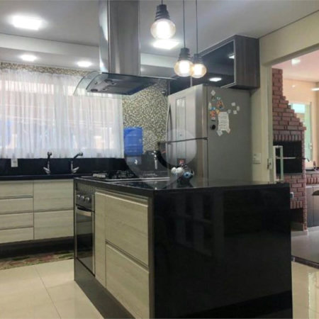 Casa à venda com 4 quartos, sendo 2 suítes, no condomínio Terras de São Francisco, Vinhedo - SP