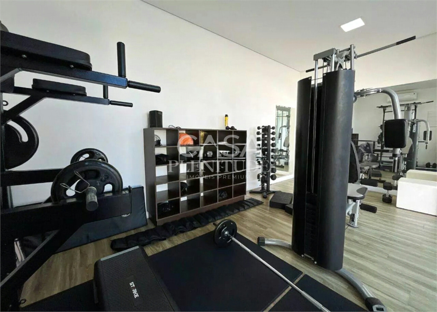 Casa em condomínio à venda com 3 suítes, em Iporanga, Sorocaba, SP