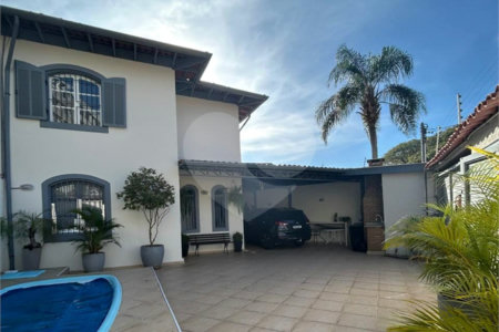 Sobrado à venda com 3 quartos, sendo 1 suíte, em Jardim Jussara, São Paulo, SP
