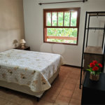 Casa à venda com 4 quartos, sendo 2 suítes,  em Country Residencial Felix, Bom Jesus dos Perdões, SP