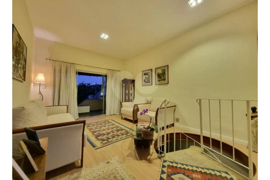 Casa Térrea à venda com 3 quartos, sendo 2 suítes, em Horto Florestal, São Paulo, SP