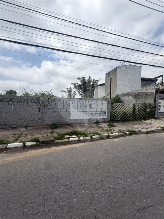 Terreno à venda em Jardim Quaresmeira, Suzano, SP