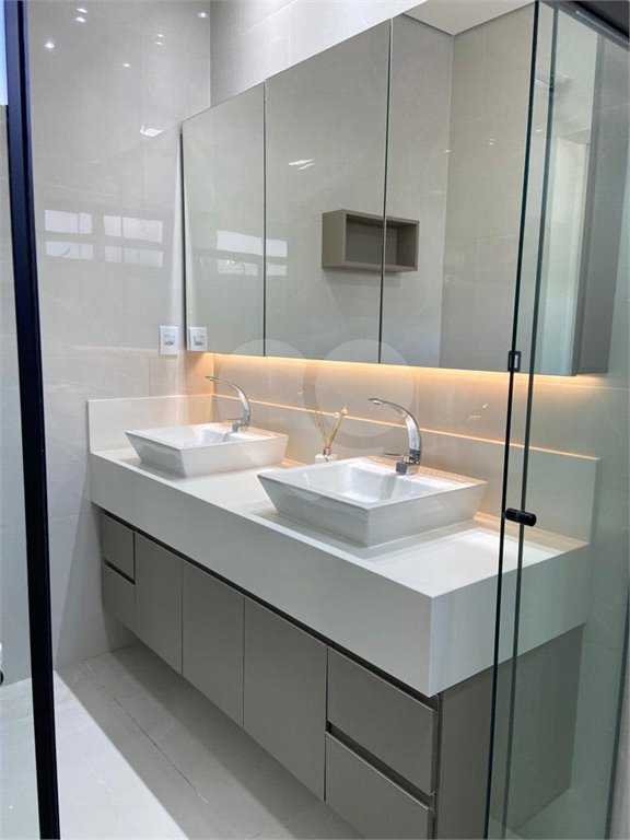 Casa à venda com 3 suítes no condomínio Residencial Maria Dulce, Indaiatuba - SP