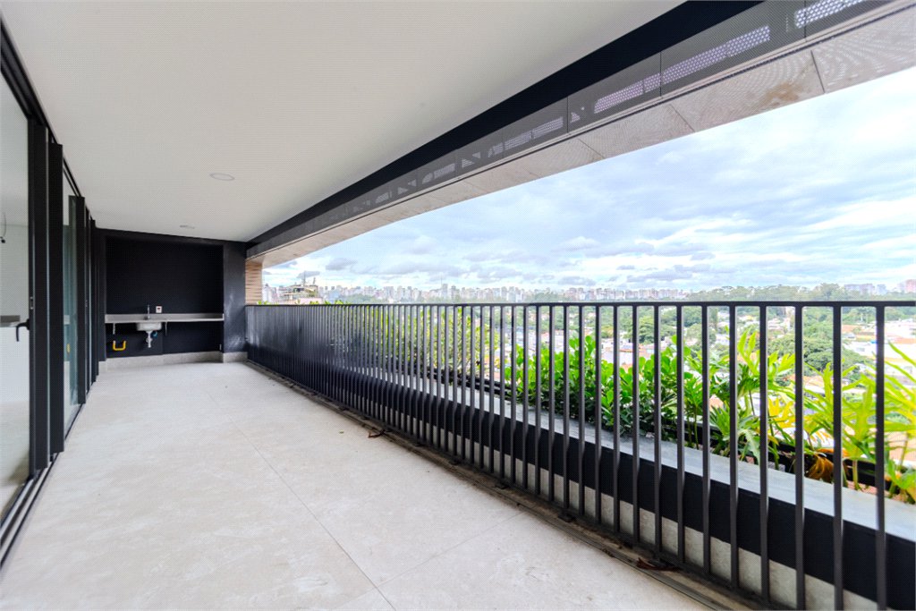 Apartamento à venda com 3 suítes em Vila Nova Conceição, São Paulo, SP