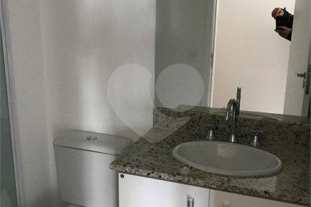 Apartamento à venda com 2 quartos, sendo 1 suíte,  em Melville Empresarial I e II, Barueri, SP