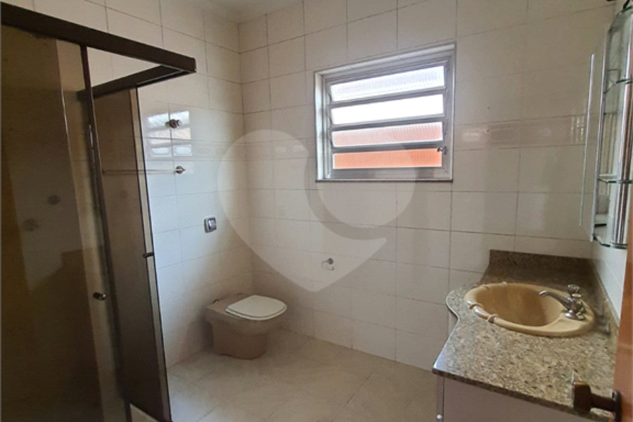 Sobrado à venda com 4 quartos, sendo 1 suíte, em Vila Pereira Barreto, São Paulo, SP