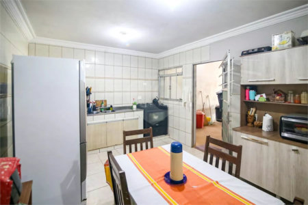 Sobrado à venda com 4 quartos, sendo 1 suíte, em Residencial Monte Verde, Indaiatuba, SP