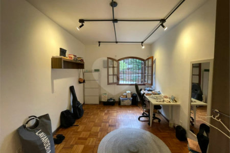 Sobrado à venda com 3 quartos em Quinta da Paineira, São Paulo, SP
