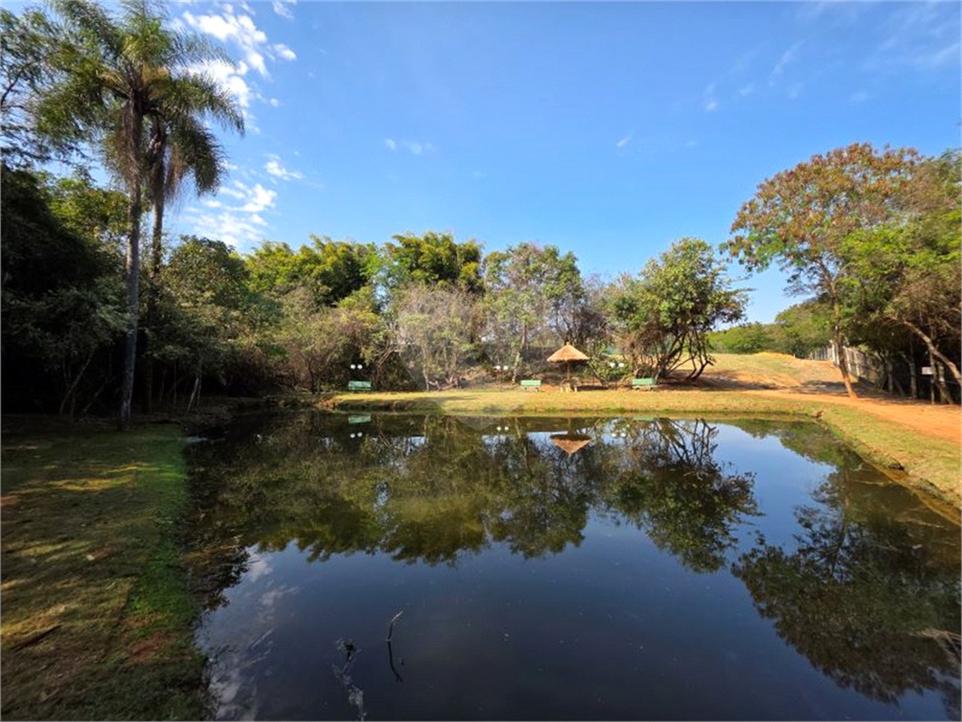 Casa à venda com 3 quartos, sendo 1 suíte,  no condomínio Jardim Residencial Villagio Ipanema I, Sorocaba - SP
