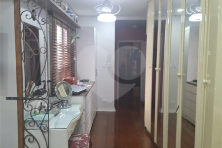 Sobrado à venda com 3 quartos, sendo 1 suíte, em Cambuci, São Paulo, SP