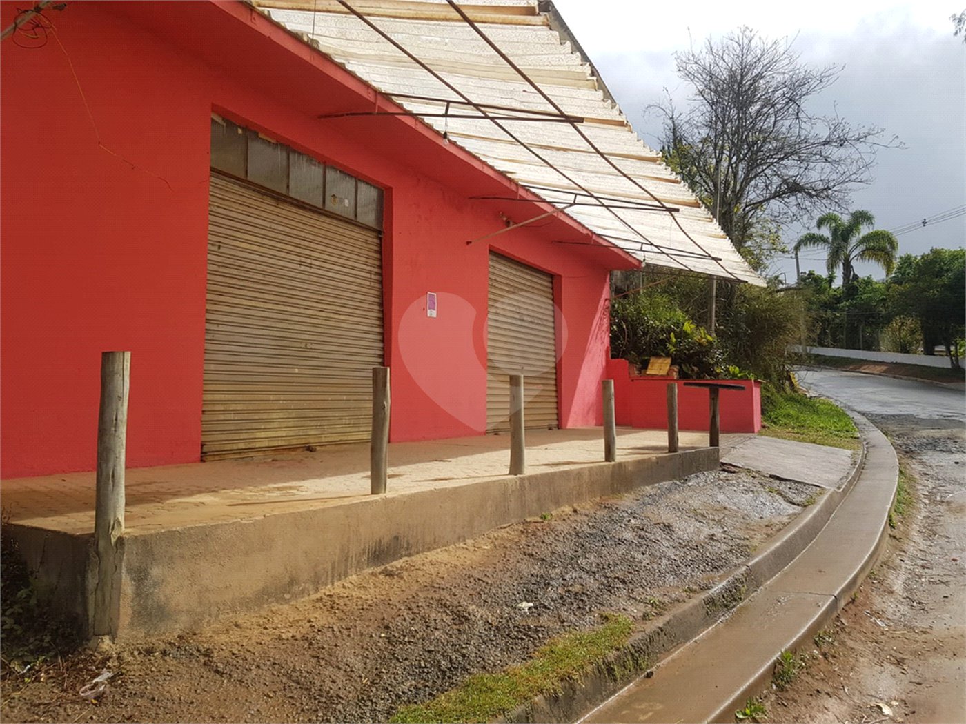 Chácara à venda com 4 quartos, sendo 1 suíte, no Centro, Biritiba-mirim, SP