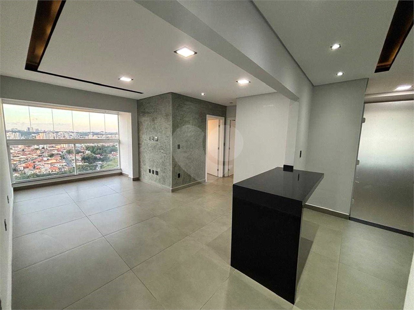 Apartamento à venda com 2 quartos, sendo 1 suíte,  em Vila Hortência, Sorocaba, SP