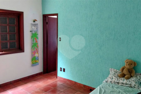 Casa à venda com 4 quartos, sendo 1 suíte, no condomínio Residencial Vale das Laranjeiras, Indaiatuba - SP