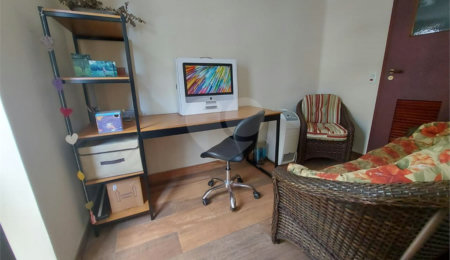 Apartamento à venda com 3 quartos, sendo 1 suíte,  em Enseada, Guarujá, SP