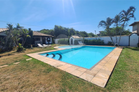 Casa em condomínio à venda com 4 suítes em Praia Rasa, Armação dos Búzios, RJ